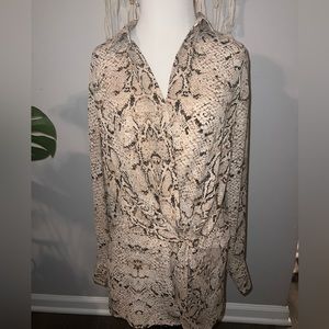 Snakeskin Tunic Blouse 🤍 BNWT